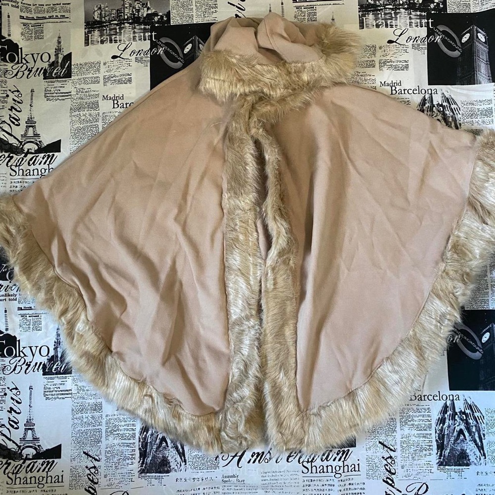 Luigi Moda Made in Italy wool fur poncho